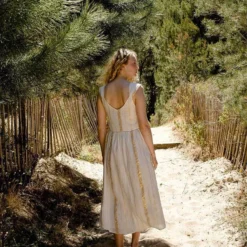 Louise Misha Robe Boha White & Gold Stripes -Pas Cher Vestylis Magasin large 24983 Robe Boha White Gold Stripes