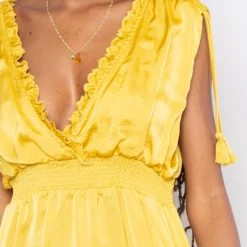 Louise Misha Robe Plumeria Honey -Pas Cher Vestylis Magasin large IMG 3959