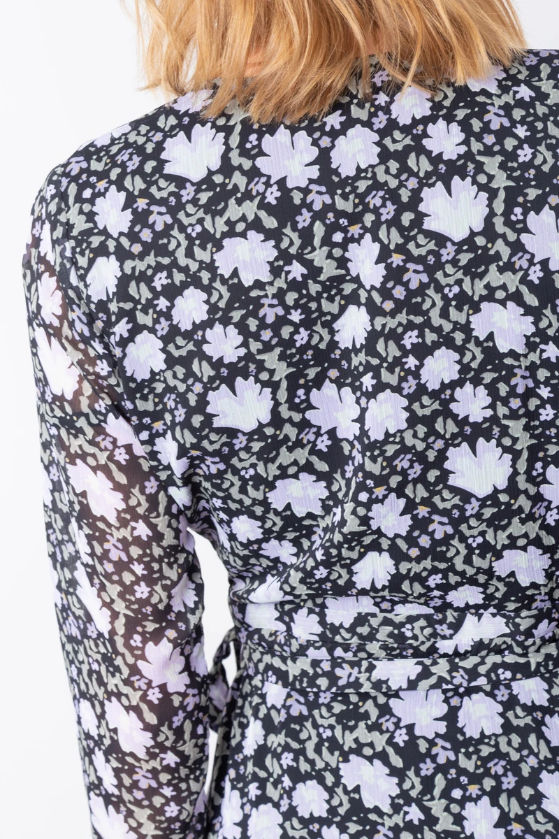 NA-KD Robe Verlie 6 NA-KD Robe Verlie – Image 4