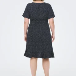 ONLY CARMAKOMA Robe Livia -Pas Cher Vestylis Magasin large ONLY CARMAKO SpringSummer2023 4011609 15252210 3