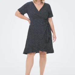 ONLY CARMAKOMA Robe Livia -Pas Cher Vestylis Magasin large ONLY CARMAKO SpringSummer2023 4011609 15252210 4