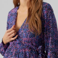 Mamalicious Robe Maternité Et Allaitement Mllantana -Pas Cher Vestylis Magasin large mama licious regularfitv halselastiskemanchetterbredeaermerkjole blue 3