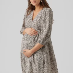 Mamalicious Robe Maternité Azelia -Pas Cher Vestylis Magasin large mama licious regularfitv halselastiskemanchetterbredeaermerkortkjole white