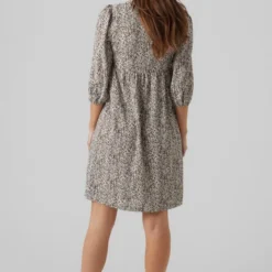 Mamalicious Robe Maternité Azelia -Pas Cher Vestylis Magasin large mama licious regularfitv halselastiskemanchetterbredeaermerkortkjole white 1